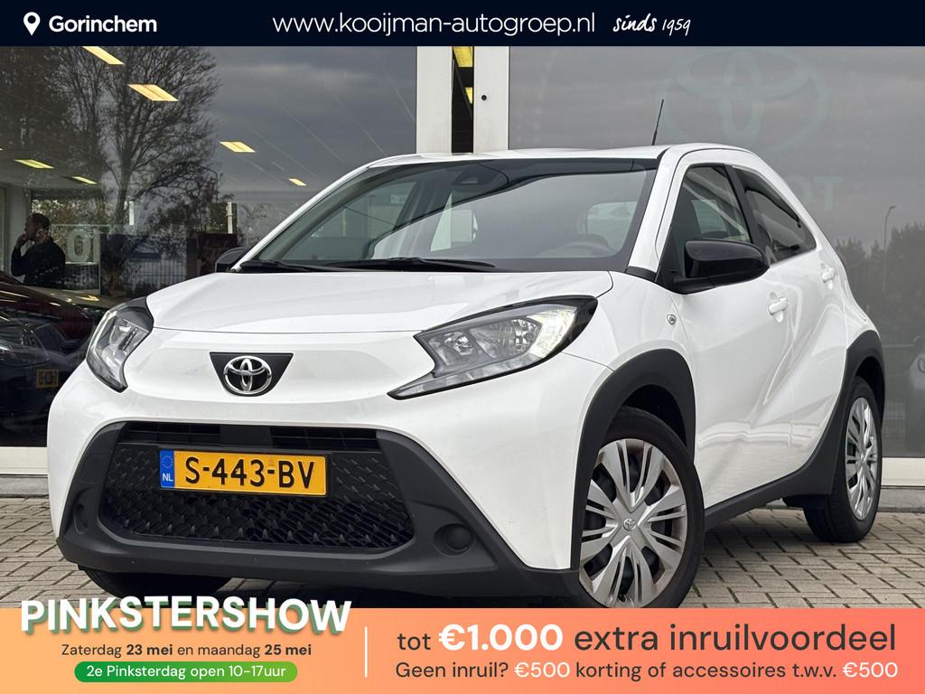 Toyota Aygo X 1.0 VVT-i MT Play | Apple Carplay/Android auto, Stof, Gebruikt, 920 kg, Start-stop-systeem