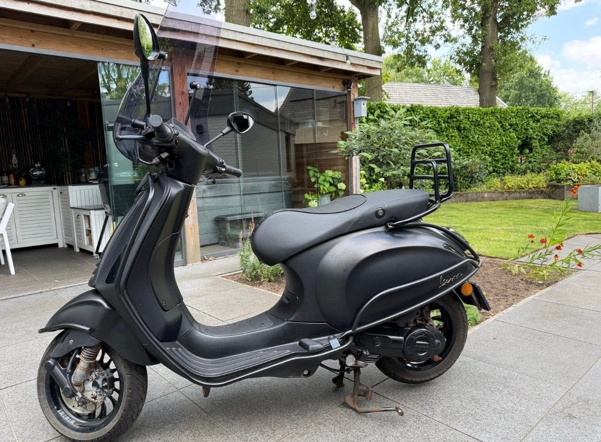 Vespa Sport 4T mat zwart ***Full Options***, Ophalen, Gebruikt, Maximaal 45 km/u, Vespa S
