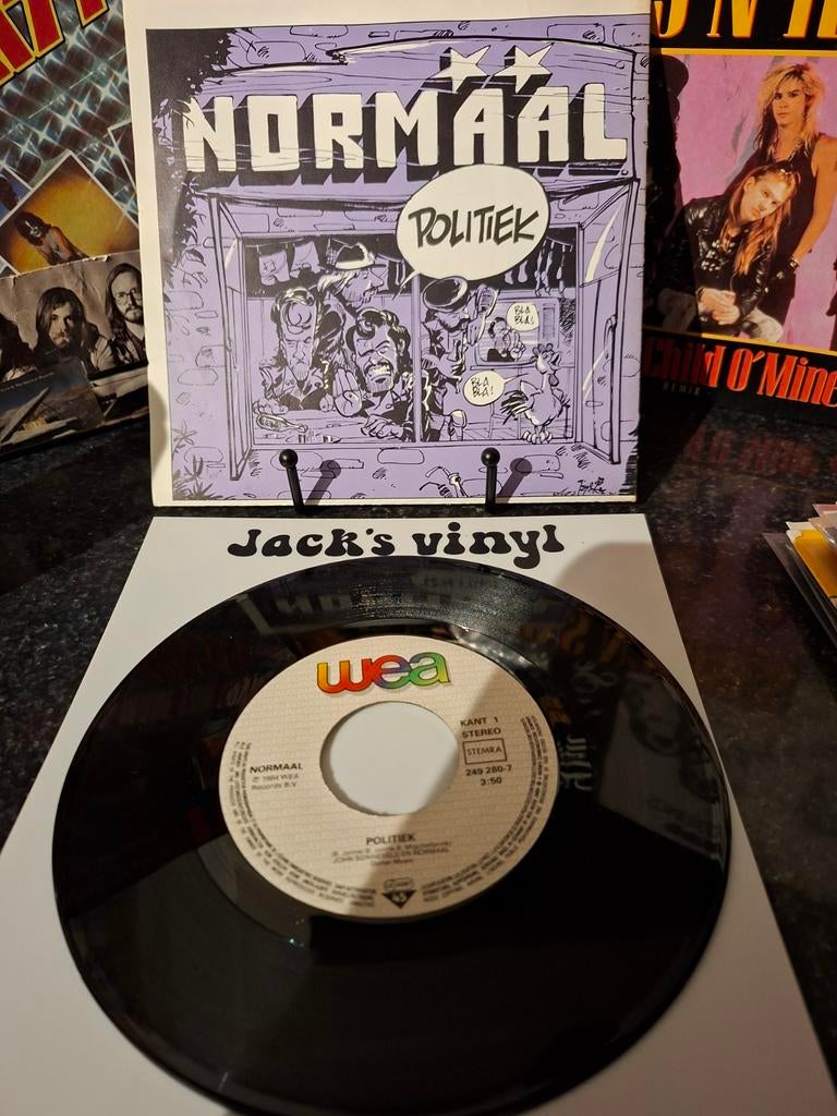 Normaal - Politiek (Single, 7 inch) poster hoes 1984, Cd's en Dvd's, Vinyl | Nederlandstalig, Ophalen of Verzenden, Zo goed als nieuw