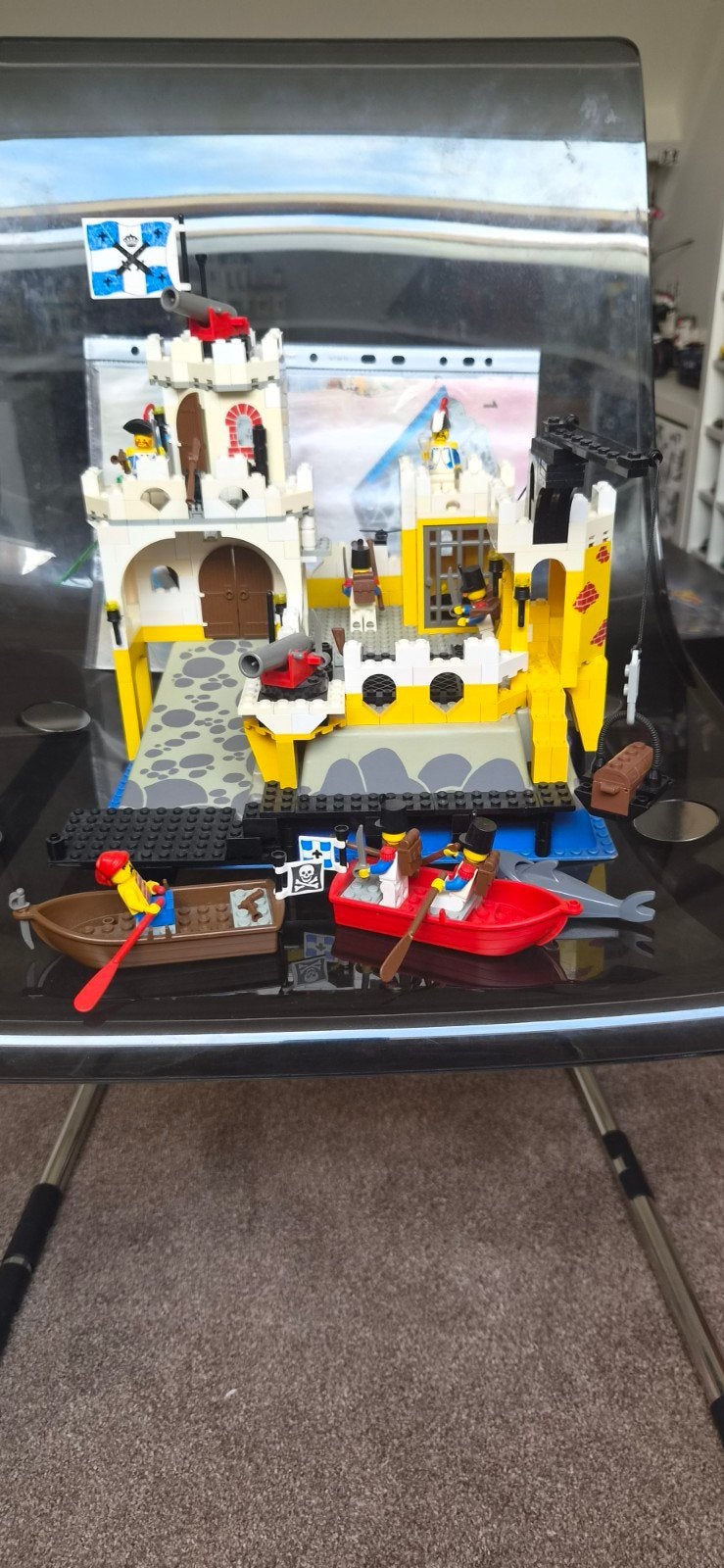 Lego Eldorado Fortress, Ophalen