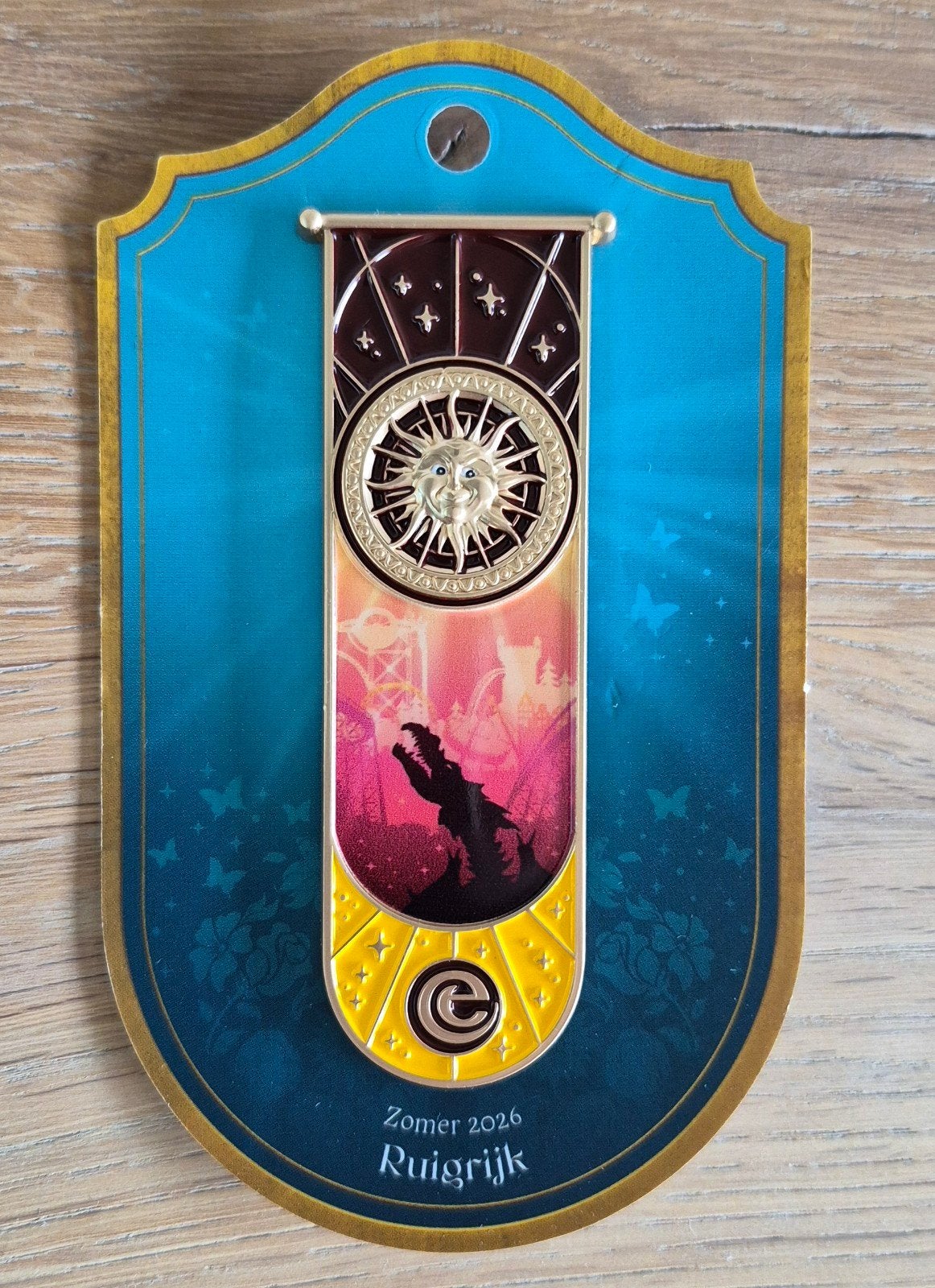 Efteling zomer 2026 pin (Ruigrijk), Verzamelen, Ophalen of Verzenden, Nieuw, Button of Speldje