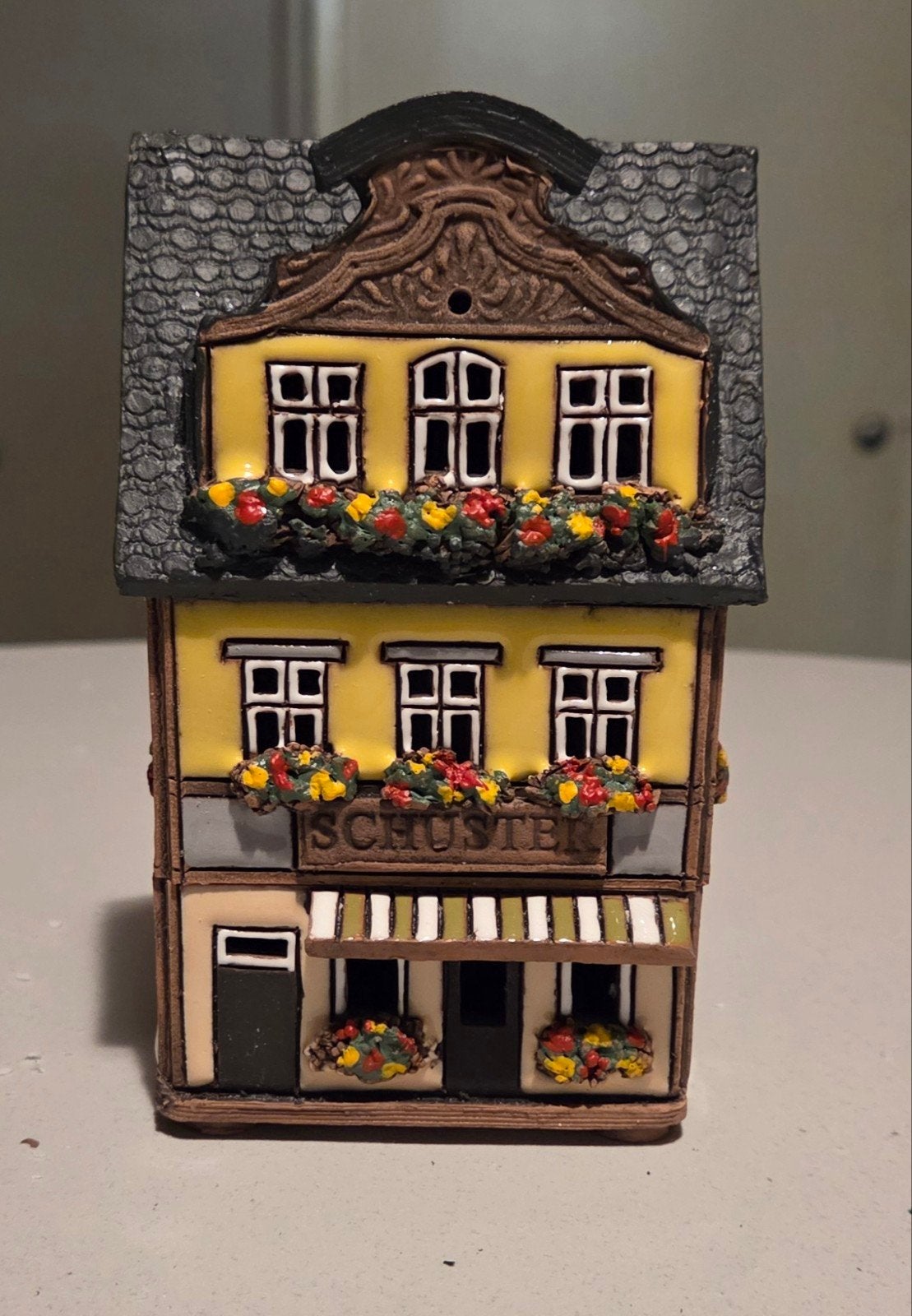 Kersthuisjes Keramiek, Ophalen