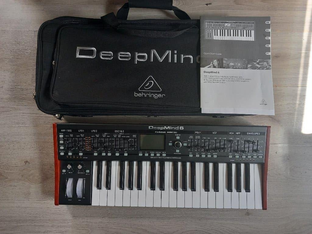 Behringer Deepmind 6, Muziek en Instrumenten, Synthesizers, Met midi-aansluiting, Zo goed als nieuw, Ophalen, 49 toetsen