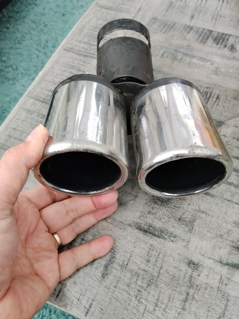 Massief RVS uitlaat sierstuk, dubbele pijp, 7.5 cm resp. 6.5, Ophalen of Verzenden, Gebruikt