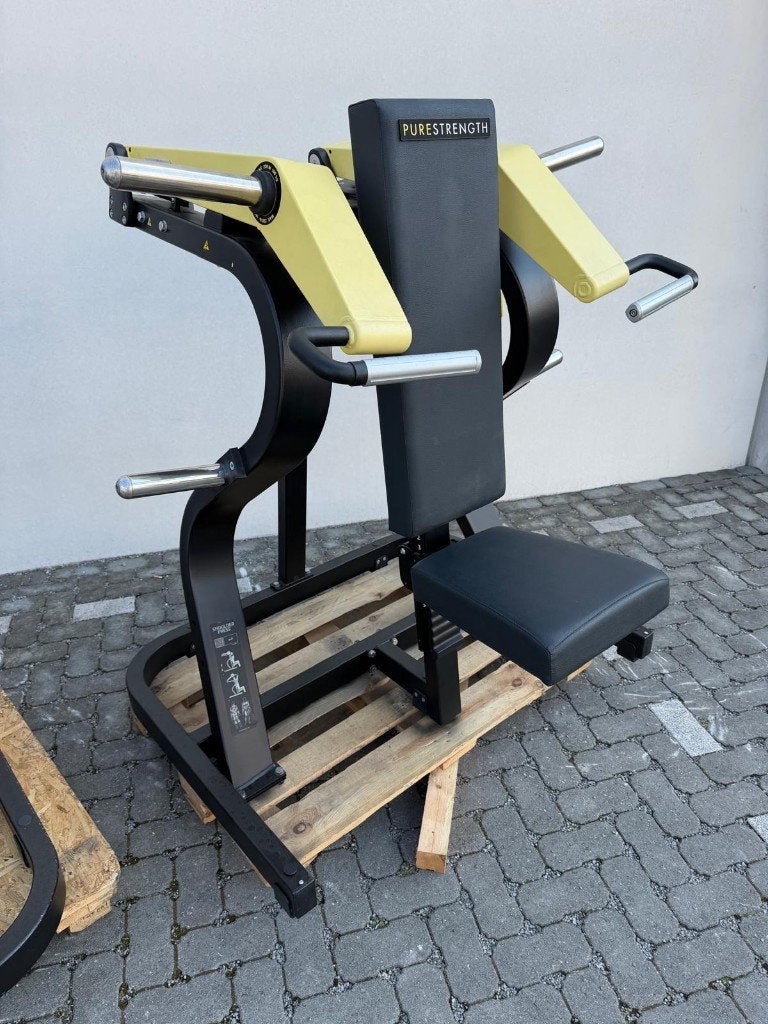 Technogym Pure Strength Shoulder Press