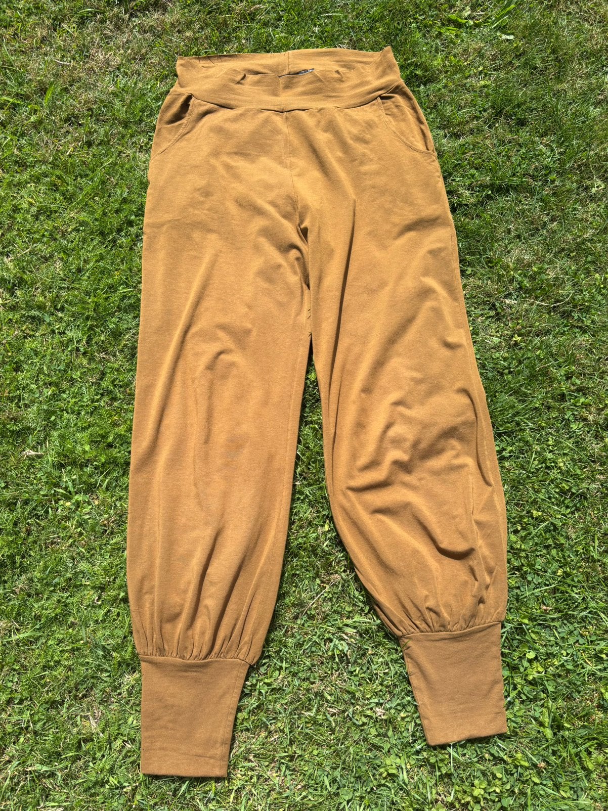 Mooie okerkleurige tricot broek, Gudrun Sjoden, maat M, Maat 38/40 (M), Overige kleuren, Ophalen of Verzenden, Zo goed als nieuw