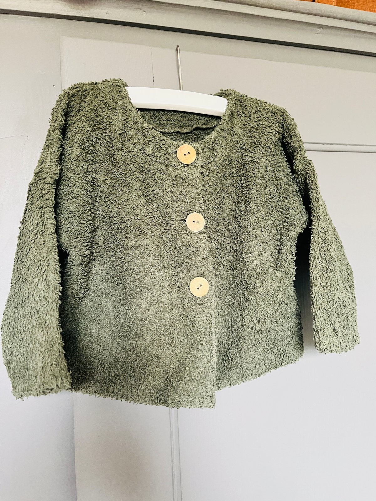 Vestje Zara donkergroen mt 92, Ophalen of Verzenden, Zo goed als nieuw, Jongen of Meisje, Trui of Vest