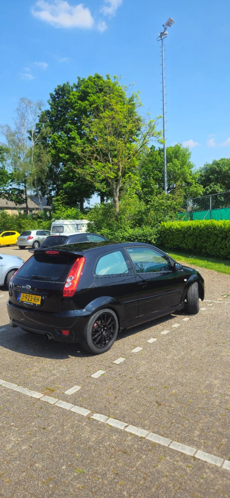Ford 2006 Zwart, Voorwielaandrijving, Sportstoelen, Leder en Stof, 14 km/l