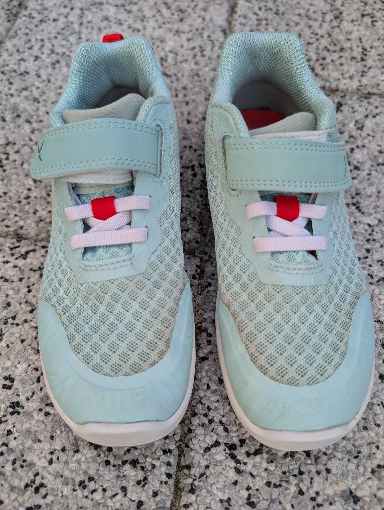Gymschoenen Decathlon - Maat 30 - ZGAN, Kinderen en Baby's, Kinderkleding | Schoenen en Sokken, Decathlon, Ophalen of Verzenden