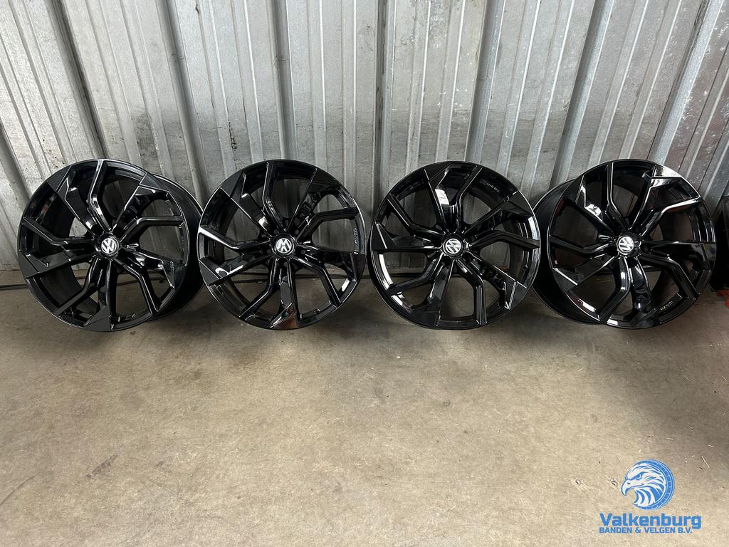 VW Transporter T5 GP T6 T6.1 T7 Bulli GMP Rebel 20 inch zwar, Velg(en), -, -, Ophalen of Verzenden