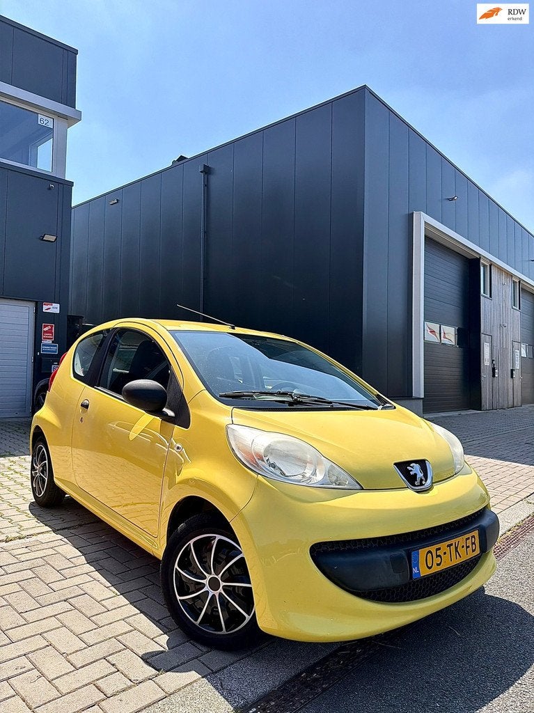 Peugeot 107 1.0-12V XR |Carplay|NAP|Bluetooth|Navi|, Auto's, Voorwielaandrijving, Gebruikt, 765 kg, 4 stoelen