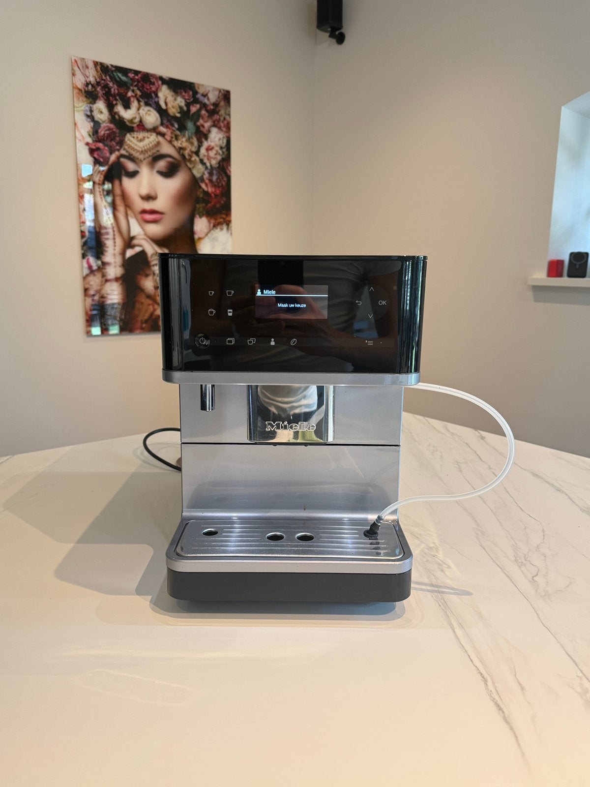 Miele CM 6310 obsidiaanzwart vrijstaande koffiemachine, Witgoed en Apparatuur, 10 kopjes of meer, Ophalen, Zo goed als nieuw, Koffiemachine