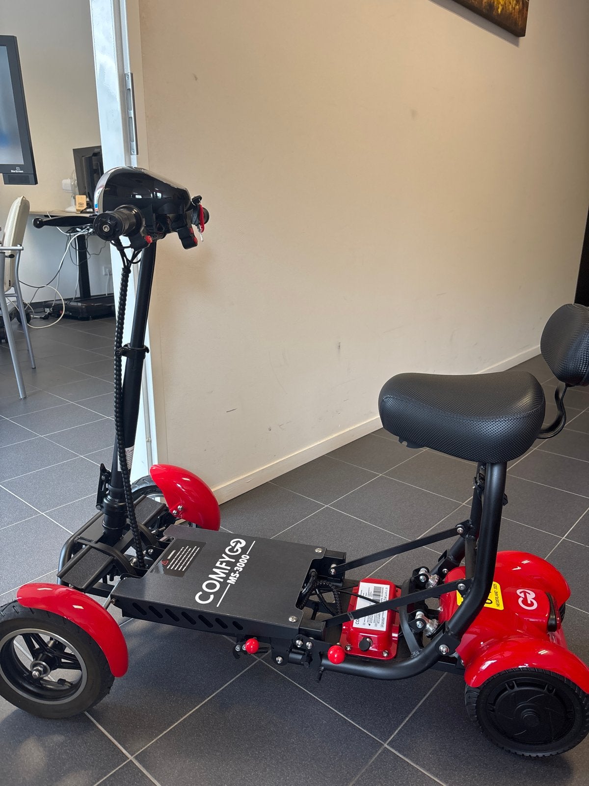 Opvouwbare scootmobiel, Ophalen, Zo goed als nieuw, 16 km/u of meer