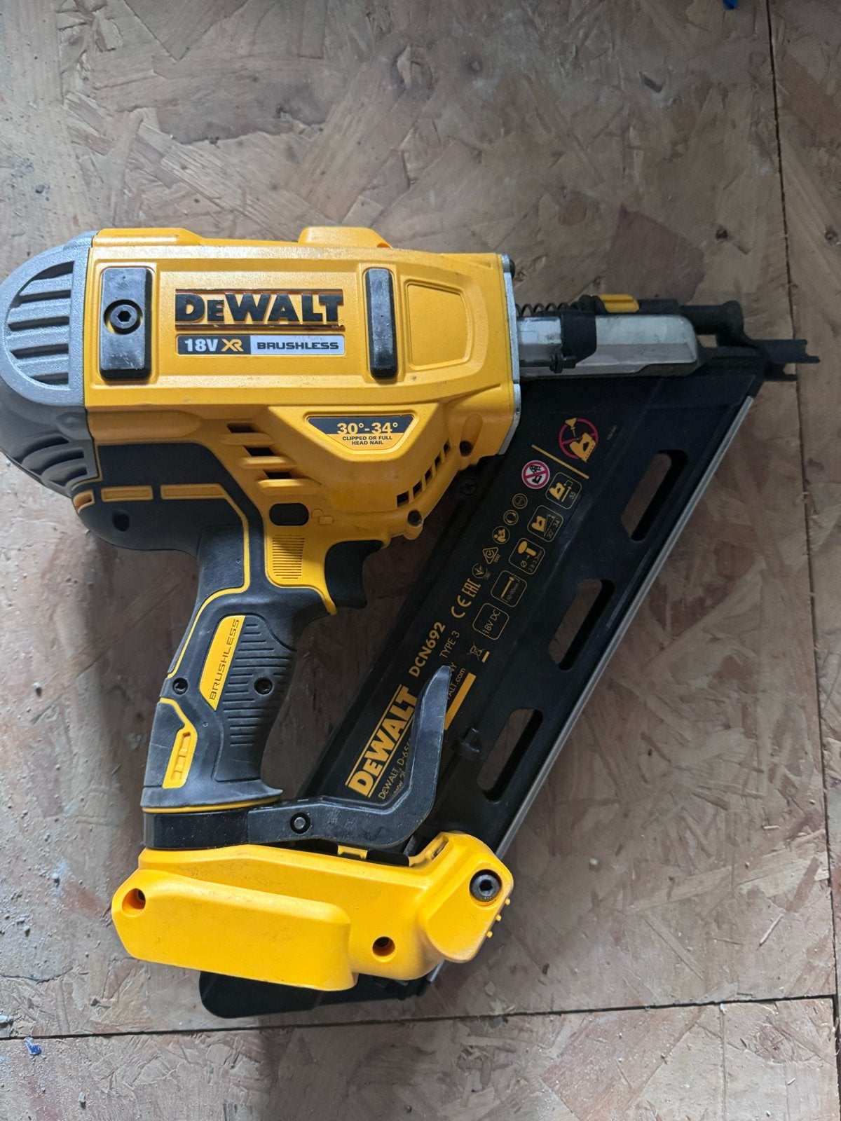 DeWalt 18V XR Brushless constructie tacker DCN692, Ophalen of Verzenden, Zo goed als nieuw, Overige typen, DeWalt