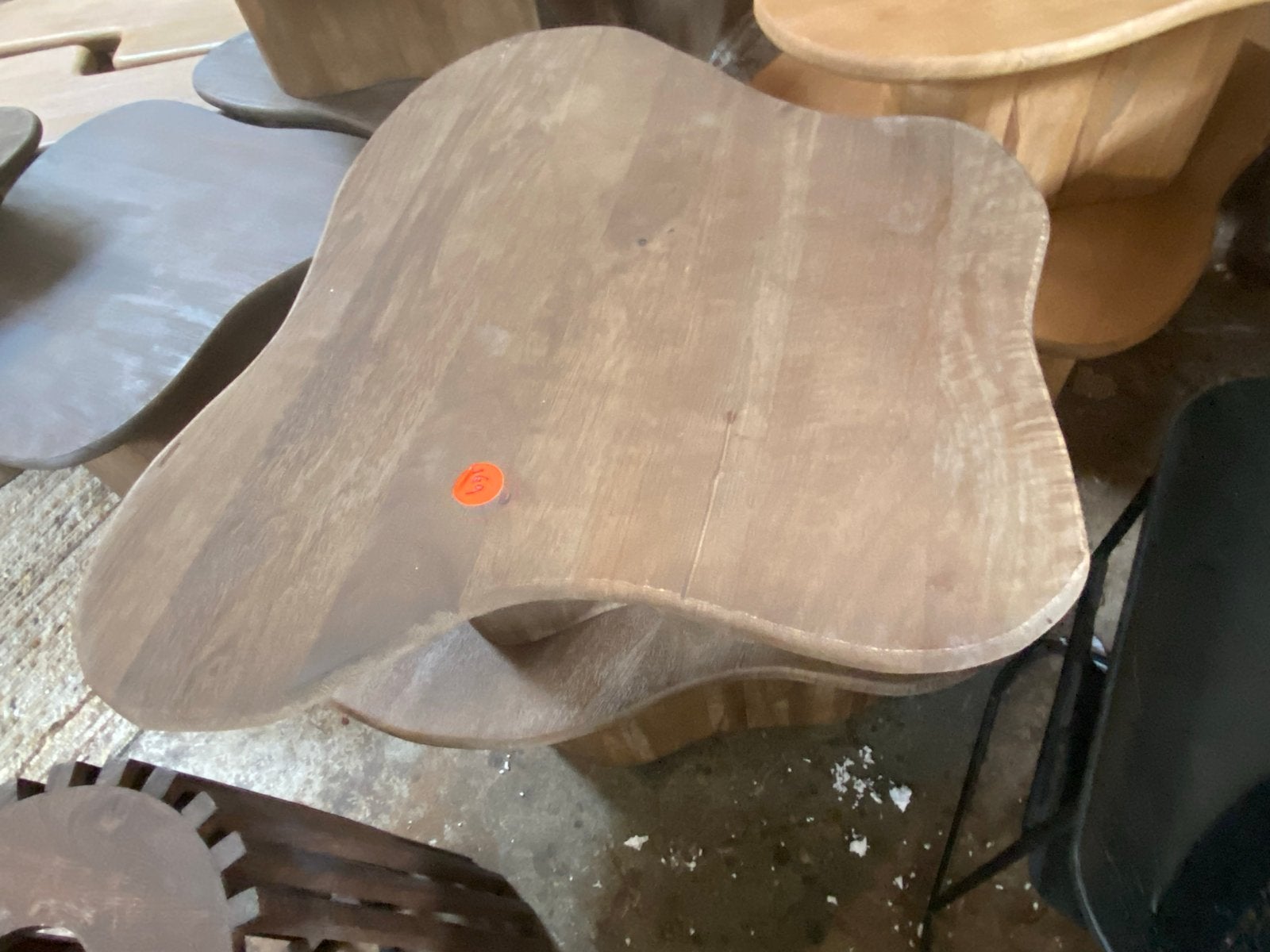Bijzettafel massief mangohout 75x75 organische vorm, Ophalen, Nieuw, 75 cm of meer, Overige vormen