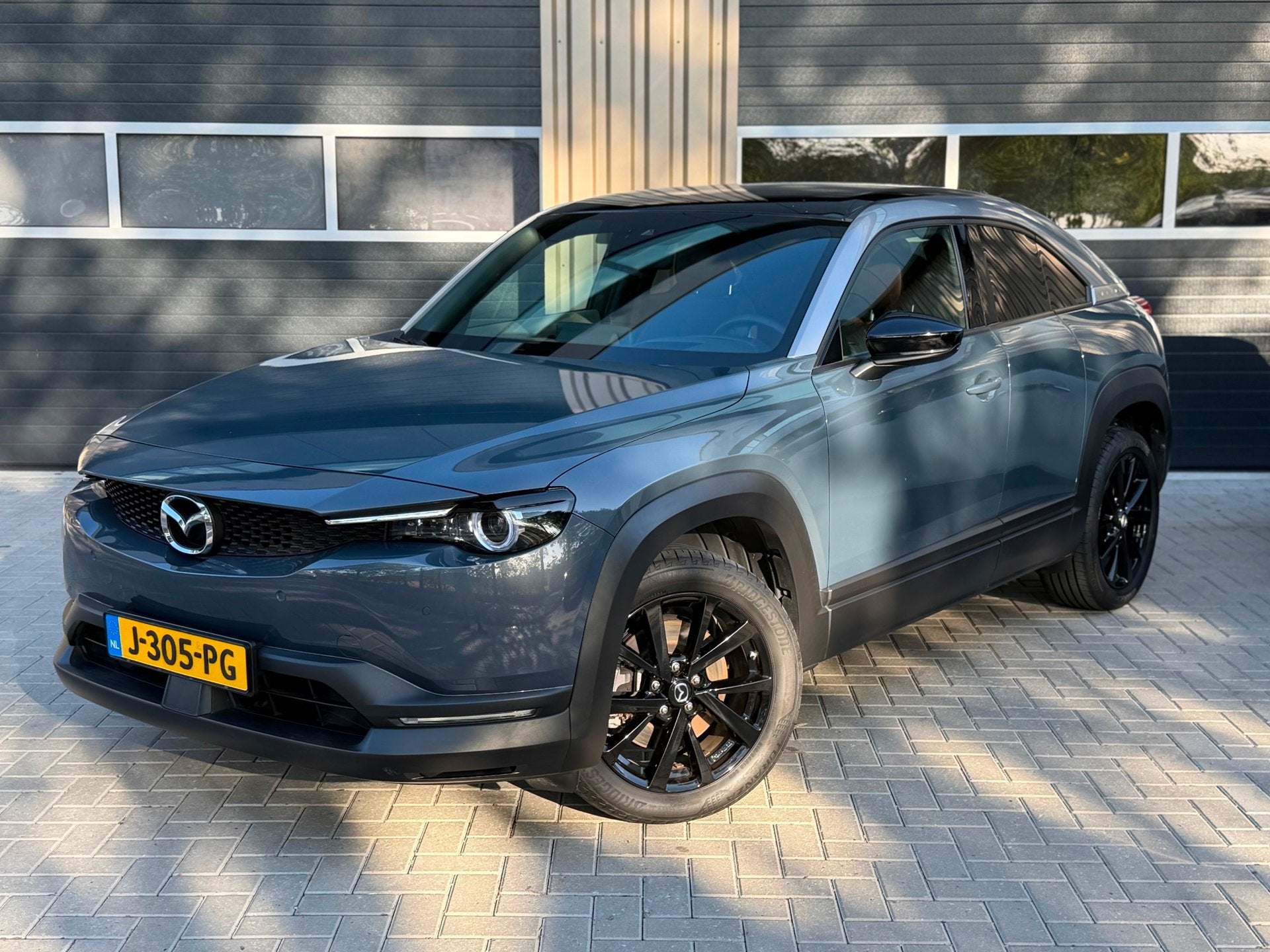 Mazda MX-30 E-SkyActiv 145 First Edition 36 kWh | adaptieve, Auto's, Mazda, Bedrijf, Te koop, MX-30, ABS, Achteruitrijcamera, Adaptive Cruise Control
