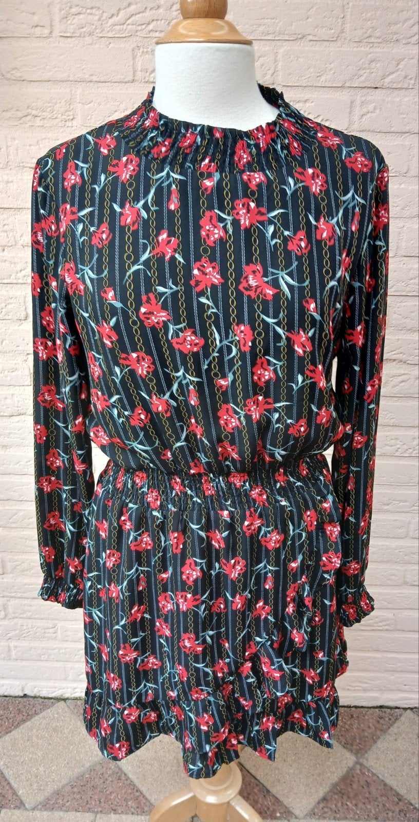 Dames jurk met onderjurk & omslag - zwart met rood - Maat 40, Maat 38/40 (M), Zwart, Ophalen of Verzenden, Zo goed als nieuw