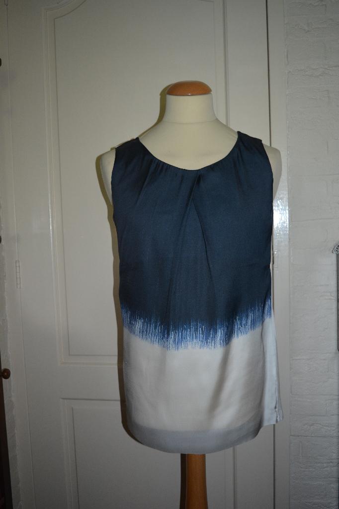 expresso, prachtig satijn mouwloos top, mt 40/42 (L), Kleding | Dames, Maat 38/40 (M), Ophalen of Verzenden, Zo goed als nieuw