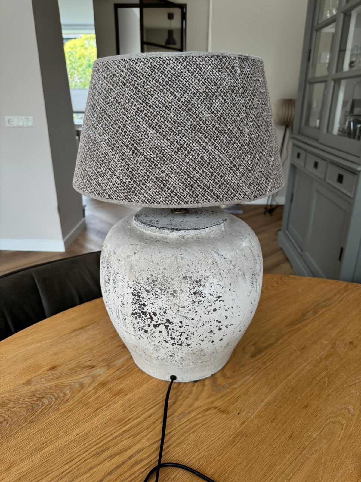Lamp met kap en lichtbron, Grijs, Ophalen, Zo goed als nieuw, Met kap
