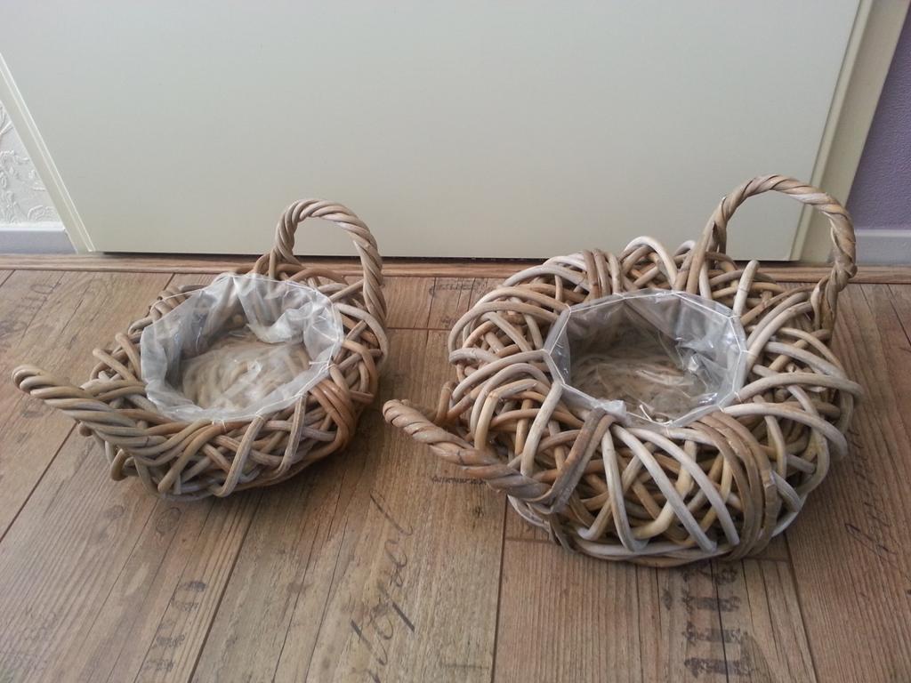 Bloempot rotan rond, Tuin en Terras, Bloempotten, Overige materialen, Binnen, Minder dan 40 cm, Rond, Ophalen of Verzenden
