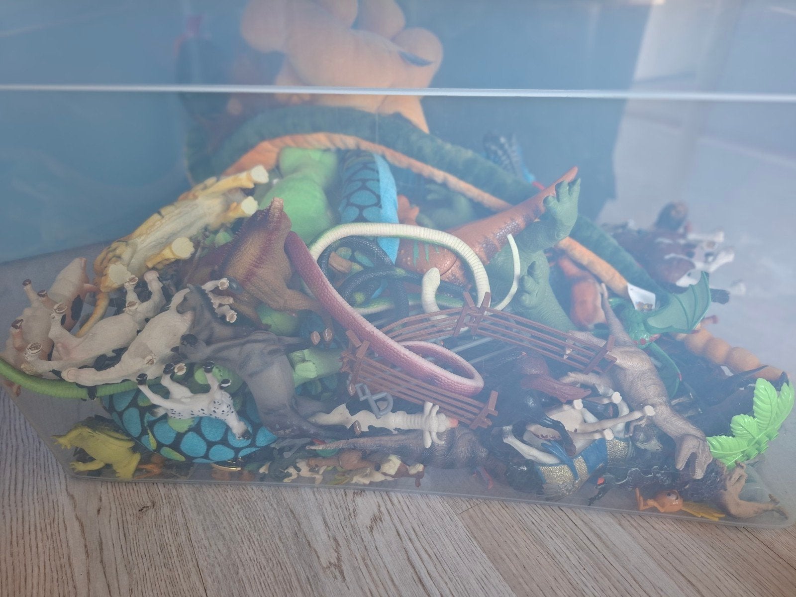 Bak vol met dieren om te spelen., Ophalen, Zo goed als nieuw, Jongen of Meisje