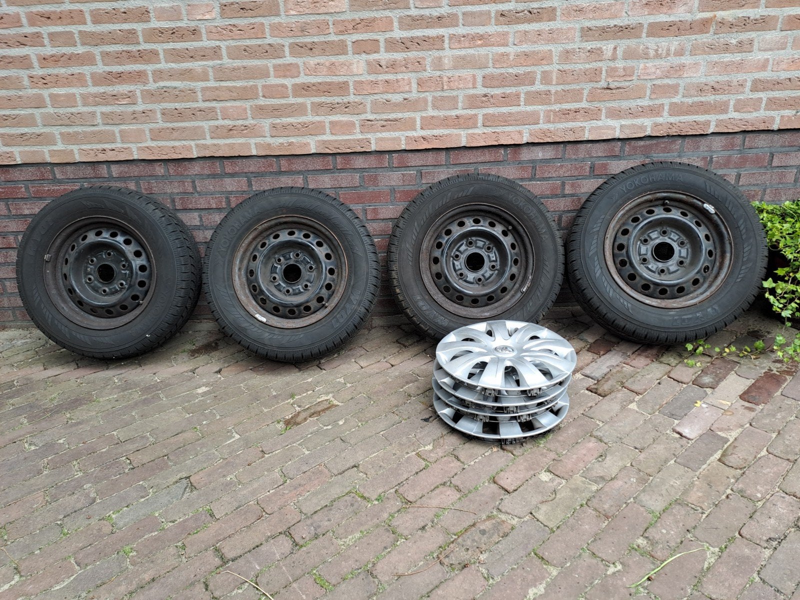 Yokohama winterband 195/70 R15, Ophalen