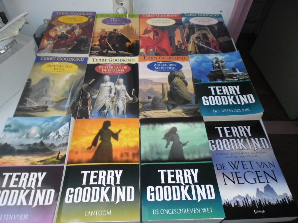 Terry Goodkind: De wetten van magie (18 delen) pb ZGAN, Ophalen of Verzenden, Zo goed als nieuw, Terry Goodkind