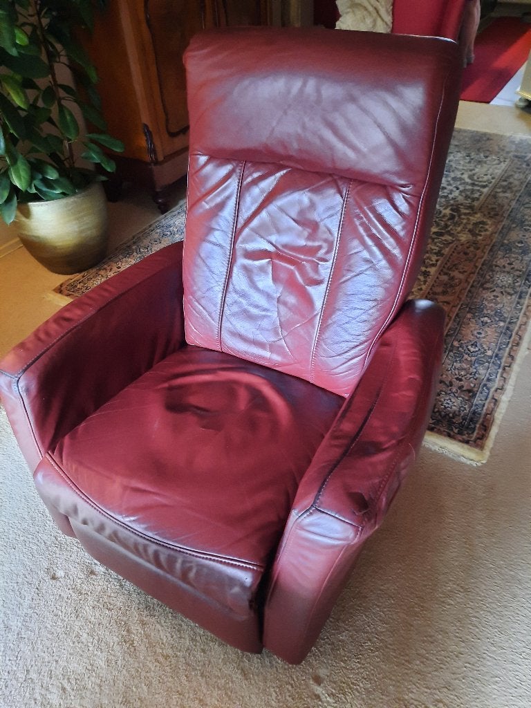 Himolla leren elektr. sta-op relaxfauteuil – bordeauxrood