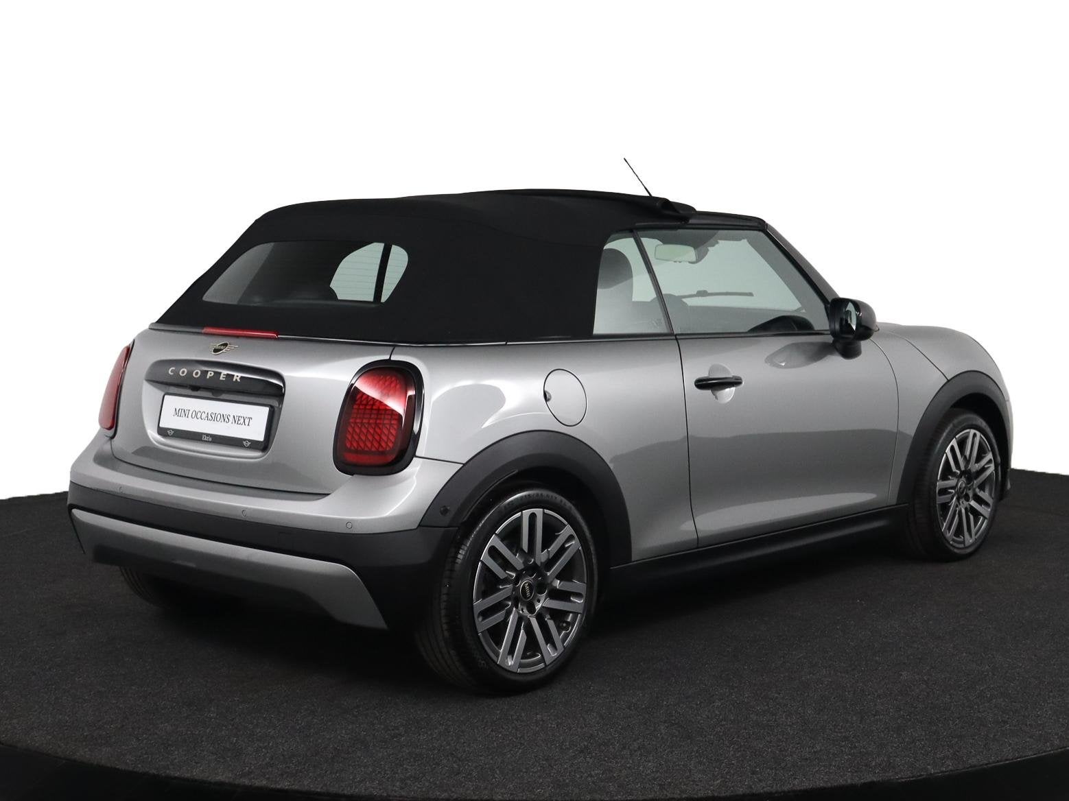 MINI Cabrio Cooper C Classic M | 17 inch Parallel Spoke 2-to, Auto's, 1998 cc, 15 km/l, Gebruikt, 4 stoelen