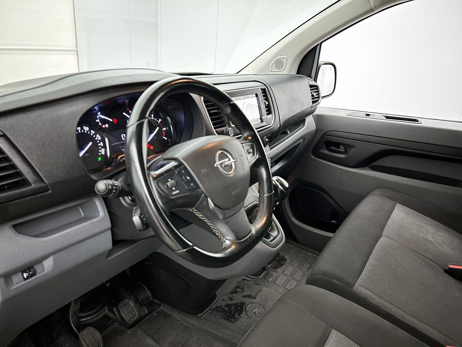 Opel Vivaro 1.5 CDTI L3H1 Edition Dubbele Cabine Airco Navig, Auto's, Bestelauto's, Voorwielaandrijving, Gebruikt, Euro 6, 4 cilinders