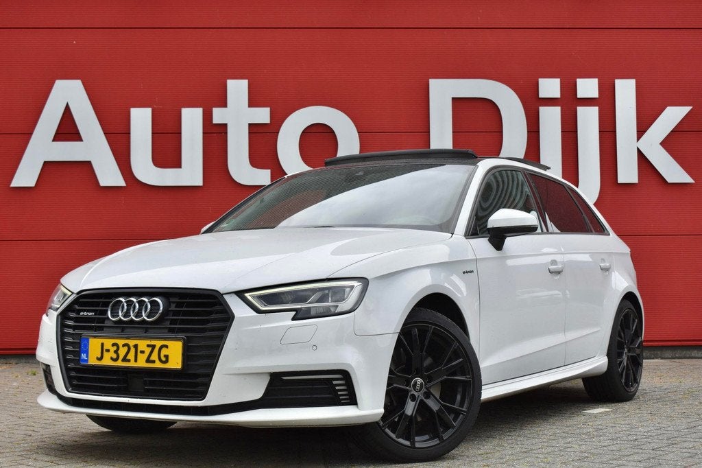 Audi A3 Sportback 1.4 e-tron Pro Line plus Pano | Navi | LED, Auto's, Stof, 4 cilinders, 150 pk, Wit