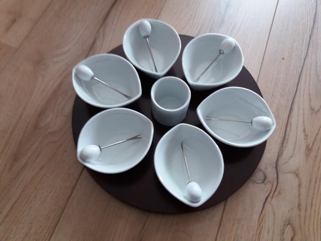 Een 14 delig serveer bord (tapas set)., Ophalen of Verzenden, Zo goed als nieuw, Aardewerk, Schaal of Schalen