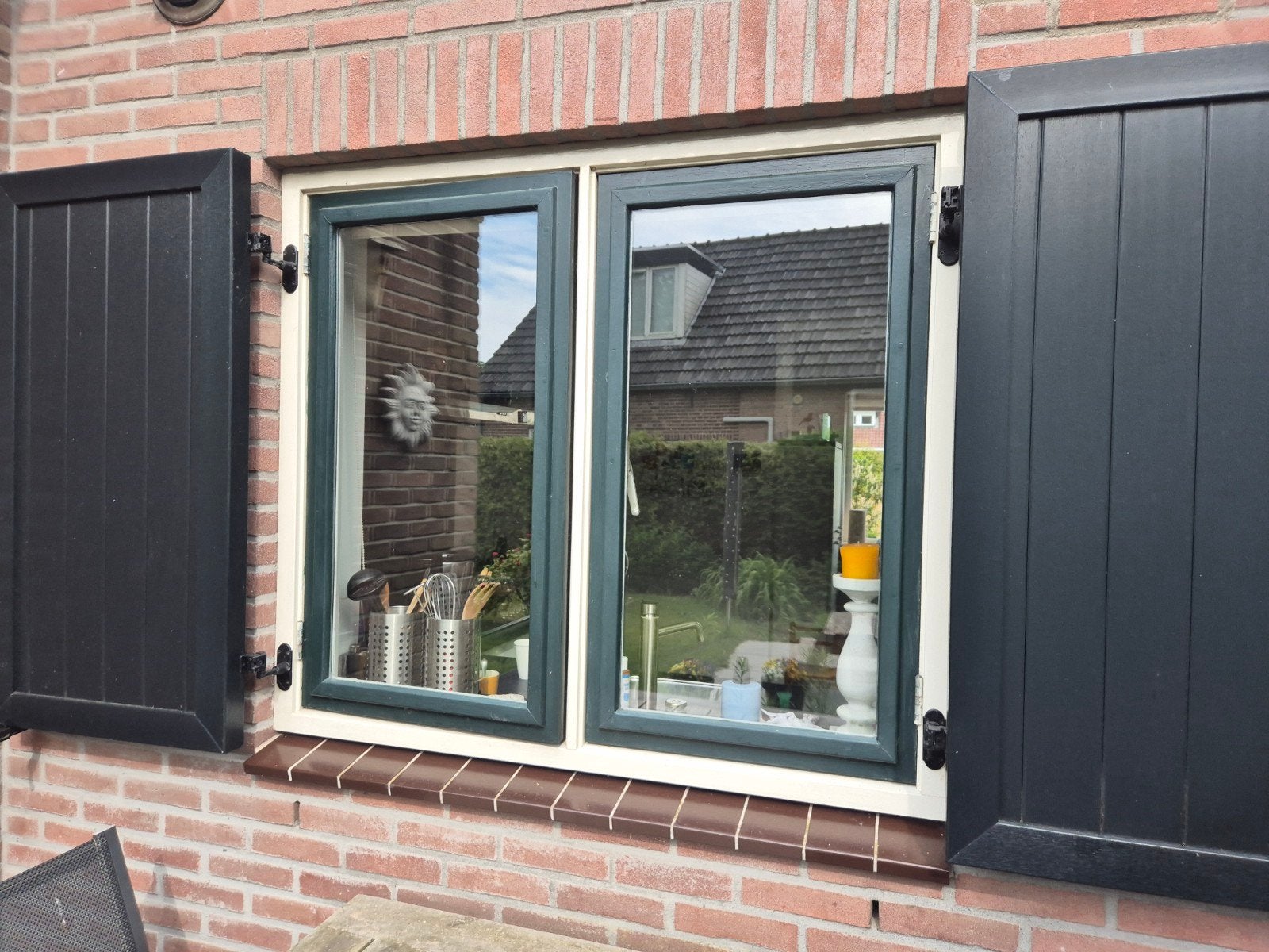 Diverse houten kozijnen, met eventueel kunststof vensters., Gebruikt, Raamkozijn, Inclusief glas, 75 tot 150 cm