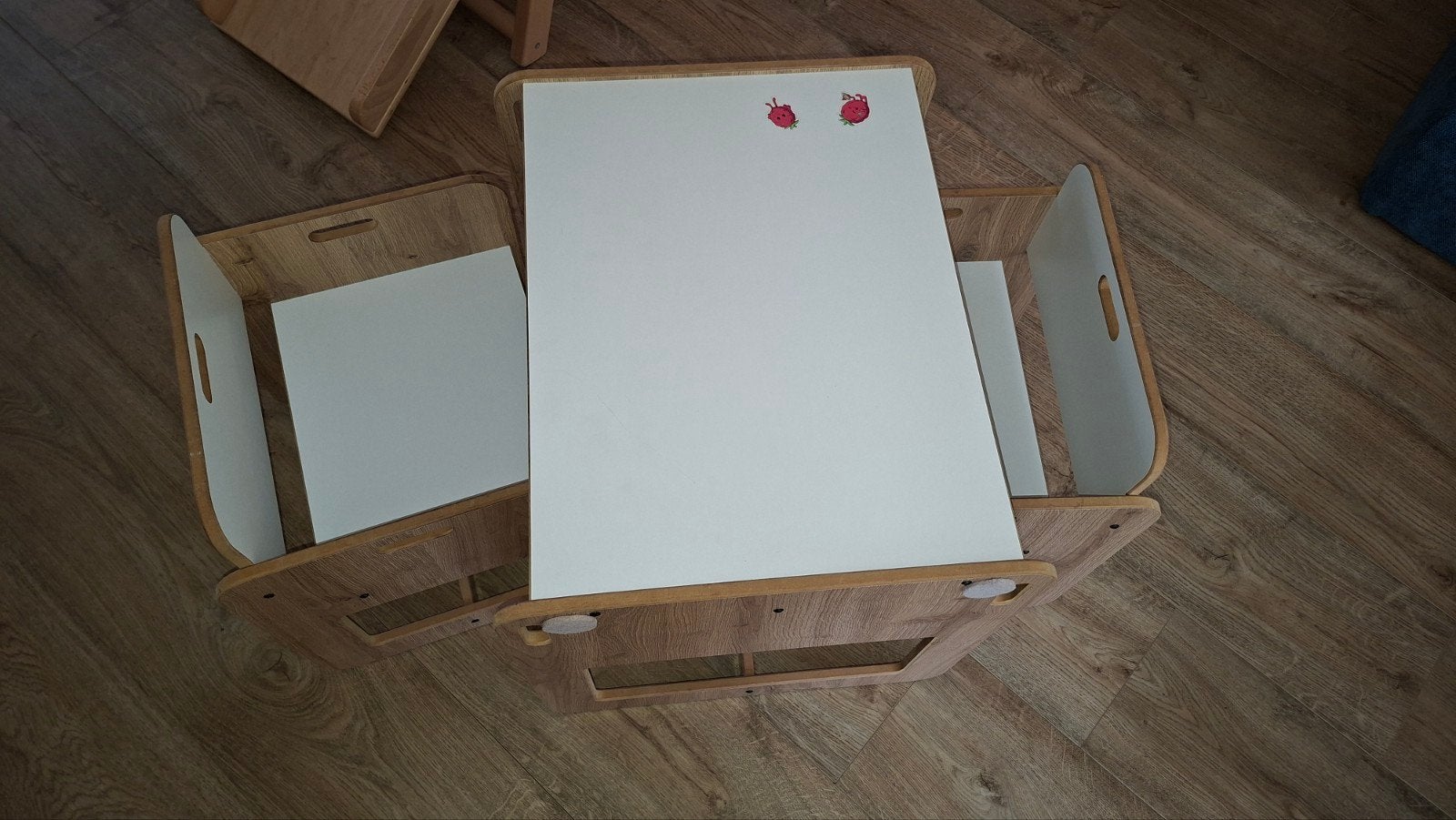 Minerakids Dove Montessori speeltafel met stoelen, Ophalen, Zo goed als nieuw