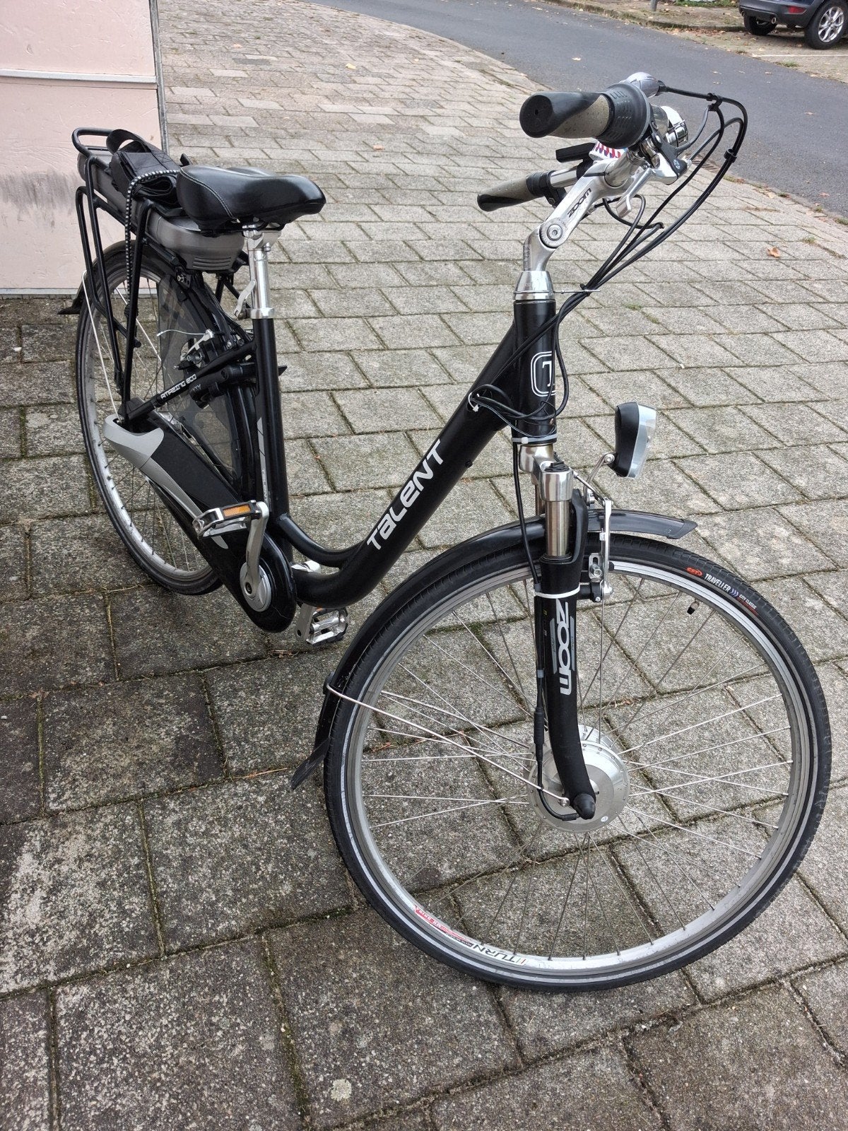 Talent E-bike - Zwarte elektrische fiets, Fietsen en Brommers, Gebruikt, 51 tot 55 cm, 30 tot 50 km per accu, Ophalen