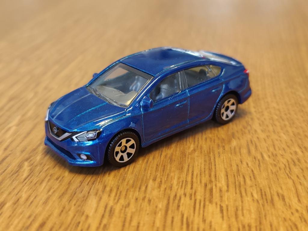 Matchbox Nissan Sentra BLAUW, Ophalen of Verzenden, Zo goed als nieuw, Auto