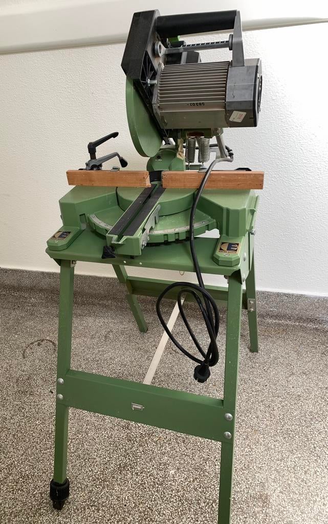 Electra Beckum Kap en verstekzaag KGS 300, Ophalen, 70 mm of meer, Zo goed als nieuw, Afkortzaag