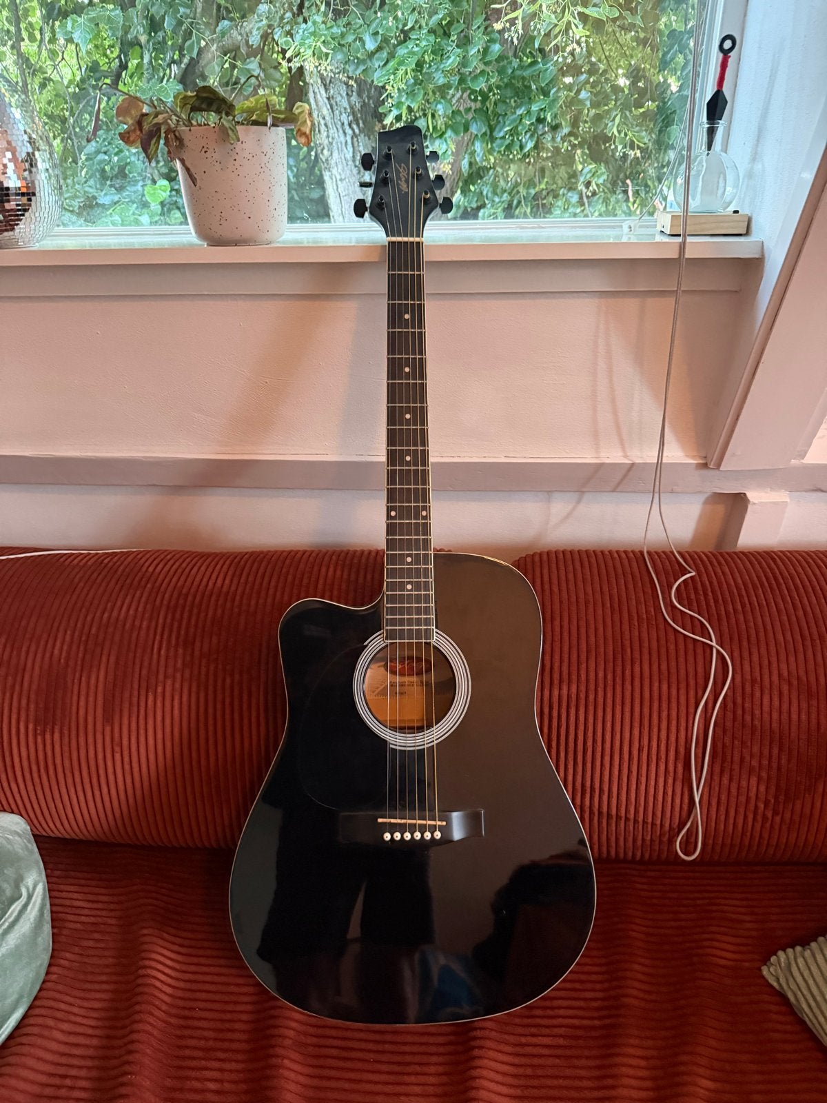 Stagg linkshandige gitaar met hoes - ZGAN, Muziek en Instrumenten, Ophalen, Zo goed als nieuw, Western- of Steelstringgitaar, Met (piezo-)element