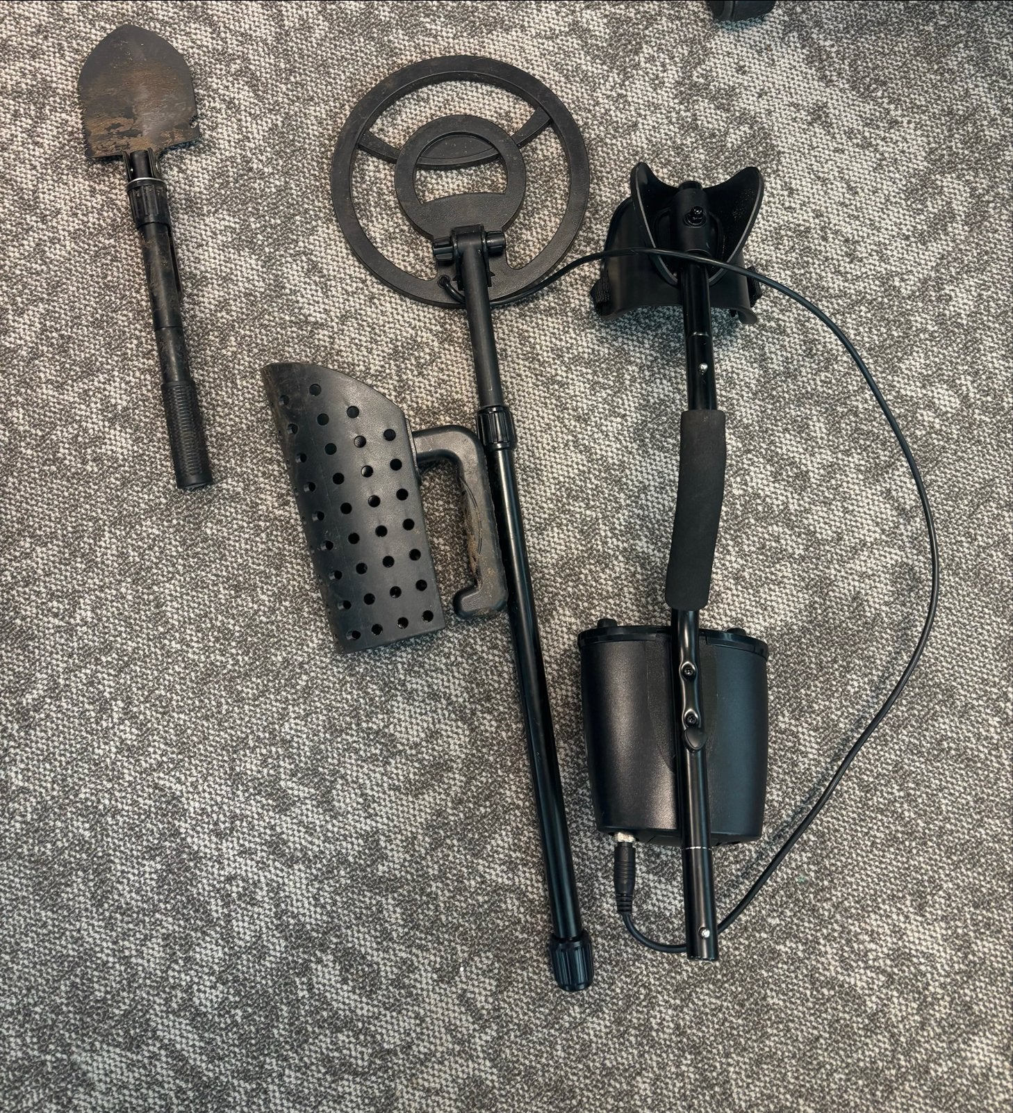 Metaaldetector met schep en zeef - Zo goed als nieuw, Zo goed als nieuw, 30 cm of minder, Discriminatie metaaldetectie, Ophalen