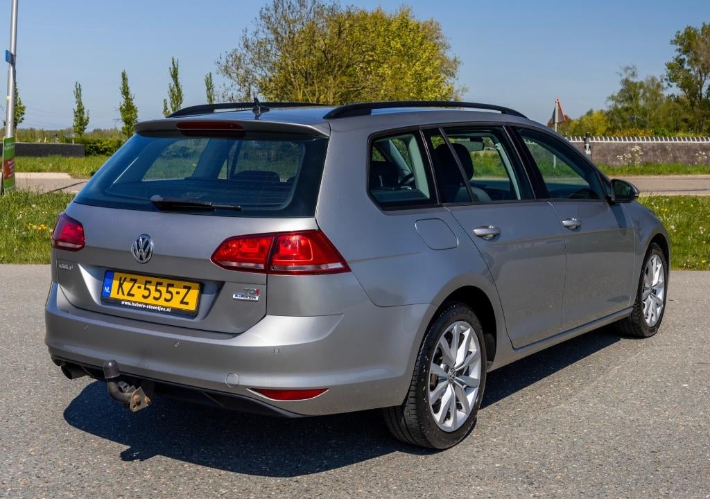 VW Golf 1.6TDI BlueMotion Comfortline Nw dist, Trekh, Euro 6, Auto's, Voorwielaandrijving, Stof, 4 cilinders, Stationwagon