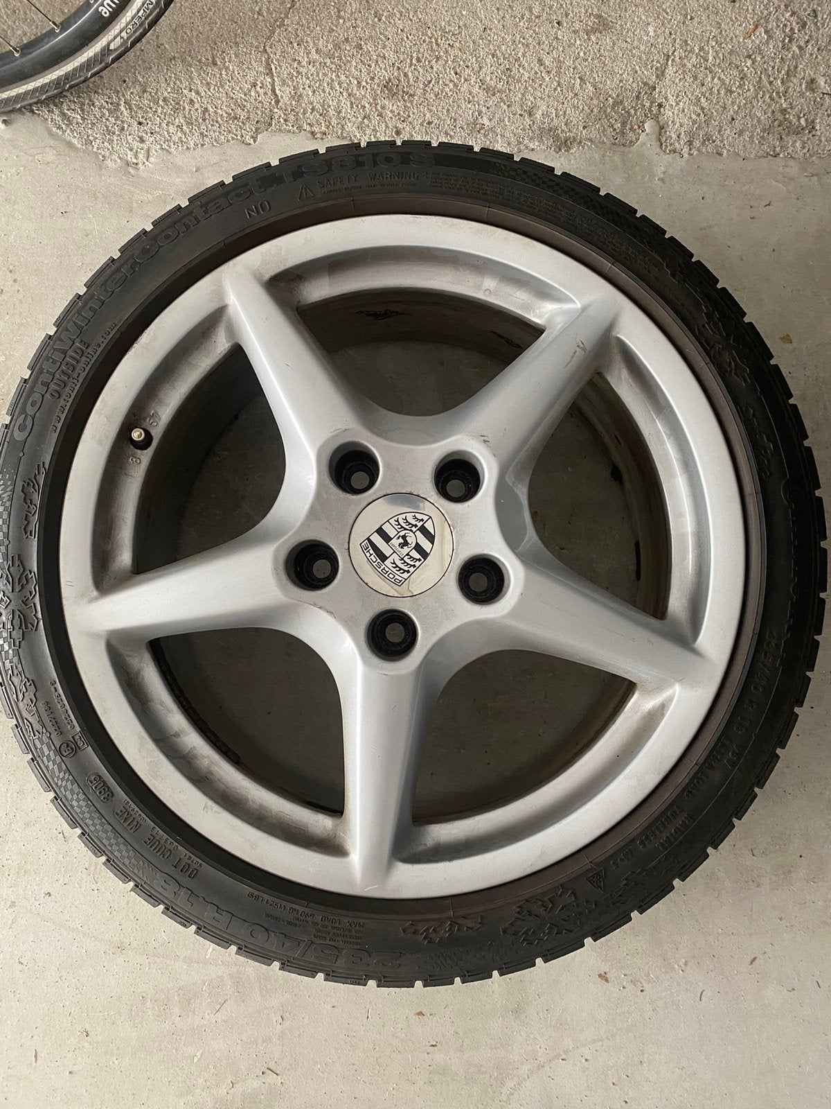 Porsche 19 inch velgen met Continental winterbanden, Auto-onderdelen, Gebruikt, Banden en Velgen, 235 mm, Personenwagen