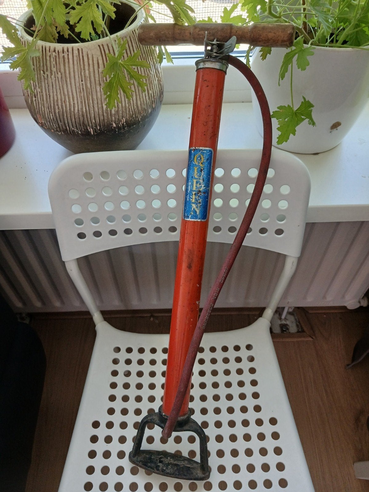 Vintage Queen Fiets Pomp - Oranje, Ophalen of Verzenden, Gebruikt