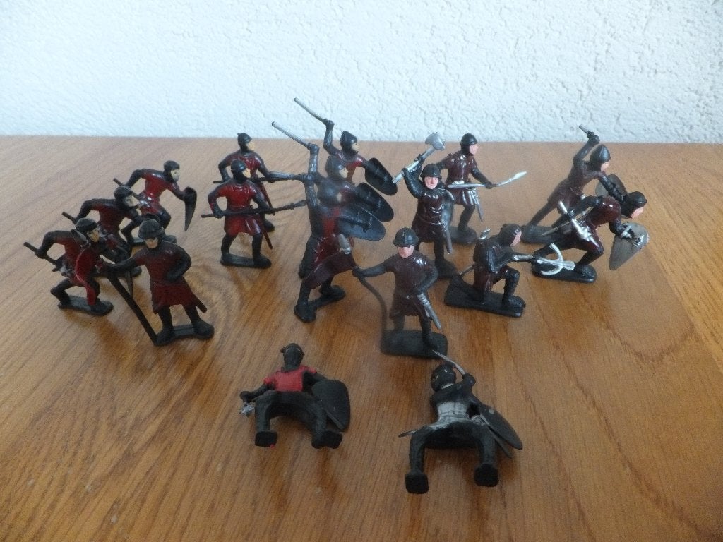 17 miniatuur ridders, Ophalen of Verzenden, Gebruikt