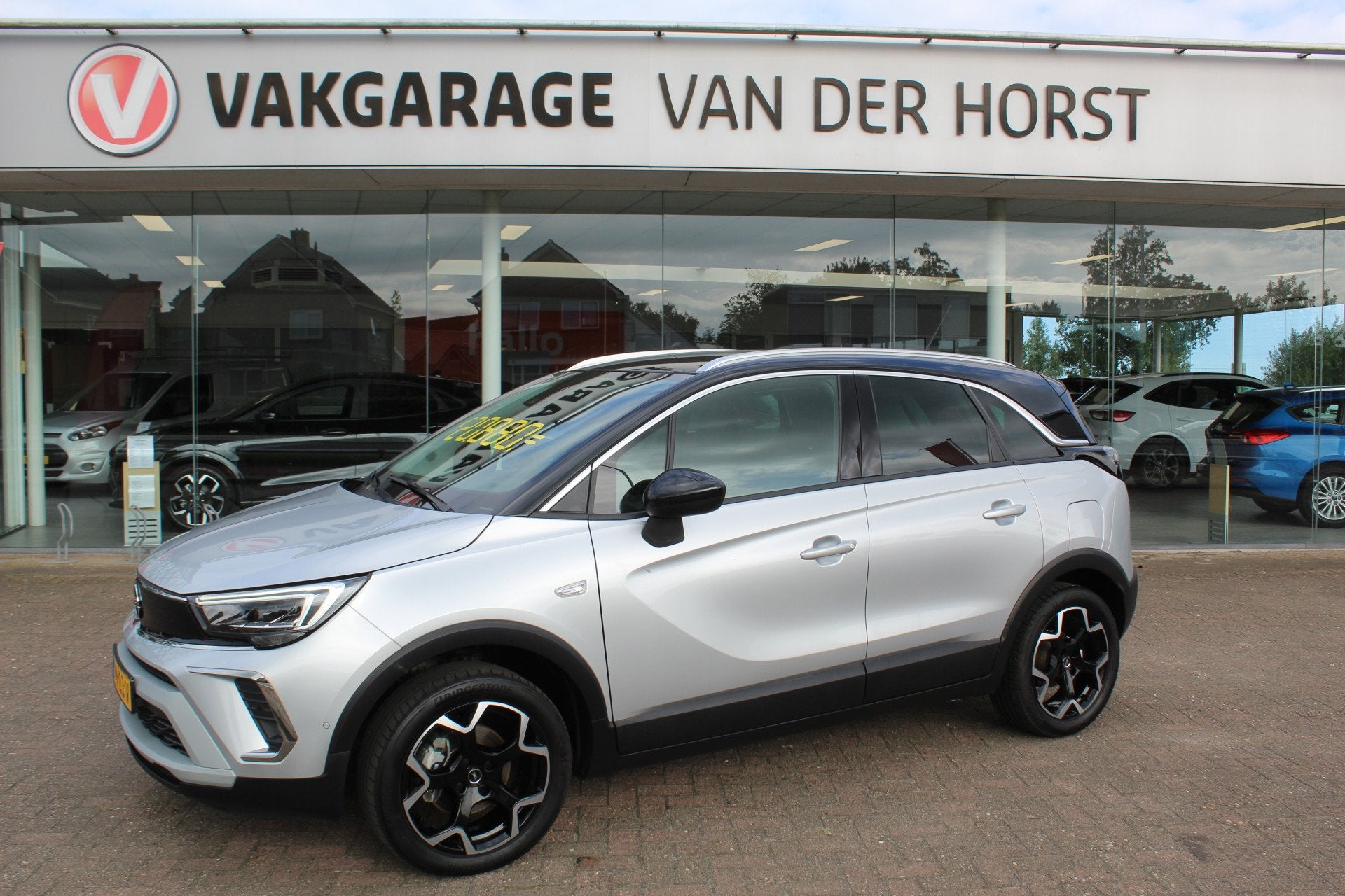 Opel Crossland 1.2-110pk Turbo 'Elegance'. Mooie en luxe hoo, 12 maanden, Gebruikt, Zwart, 1199 cc