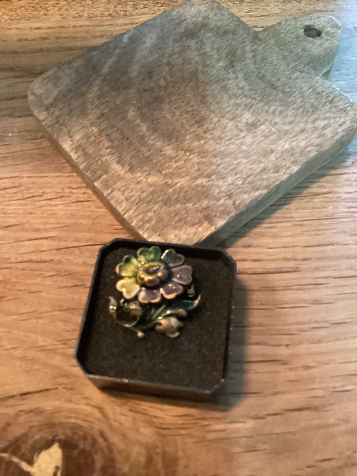 Speldje bloem, Verzamelen, Ophalen of Verzenden, Gebruikt, Dier of Natuur, Speldje of Pin