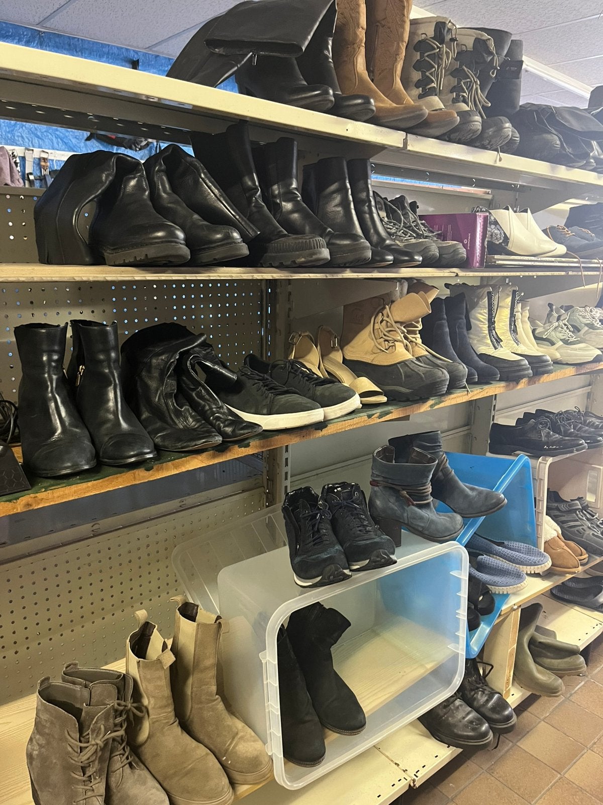 Partij schoenen 48 paar, diverse maten, Ophalen, Gedragen, Overige kleuren, Overige typen