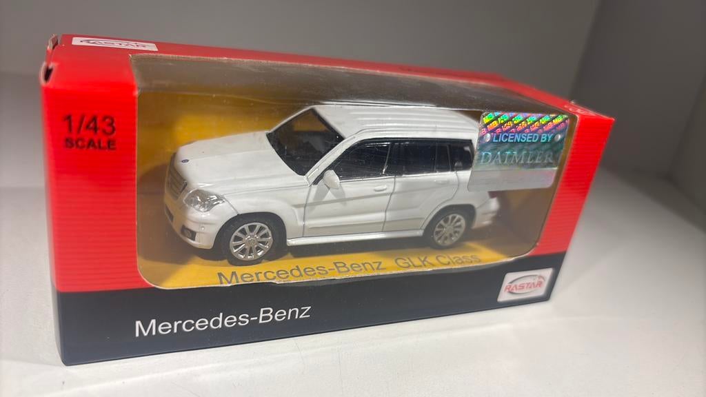 Mercedes benz glk class rastar 1.43, Hobby en Vrije tijd, Modelauto's | 1:43, Zo goed als nieuw, Auto, Overige merken, Ophalen of Verzenden