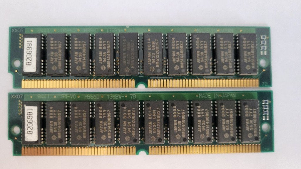 2x 4MB 72-pins IBM 82G6981 (8x HM514400BS7 + 2x HM512200BS7), Ophalen of Verzenden