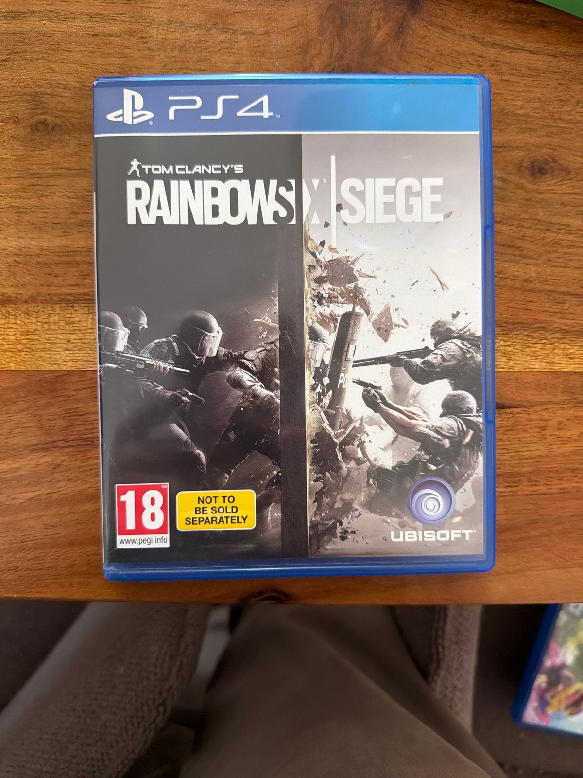 Tom Clancy's Rainbow Six Siege PS4 - Zo goed als nieuw, Online, Vanaf 18 jaar, Shooter, Ophalen of Verzenden