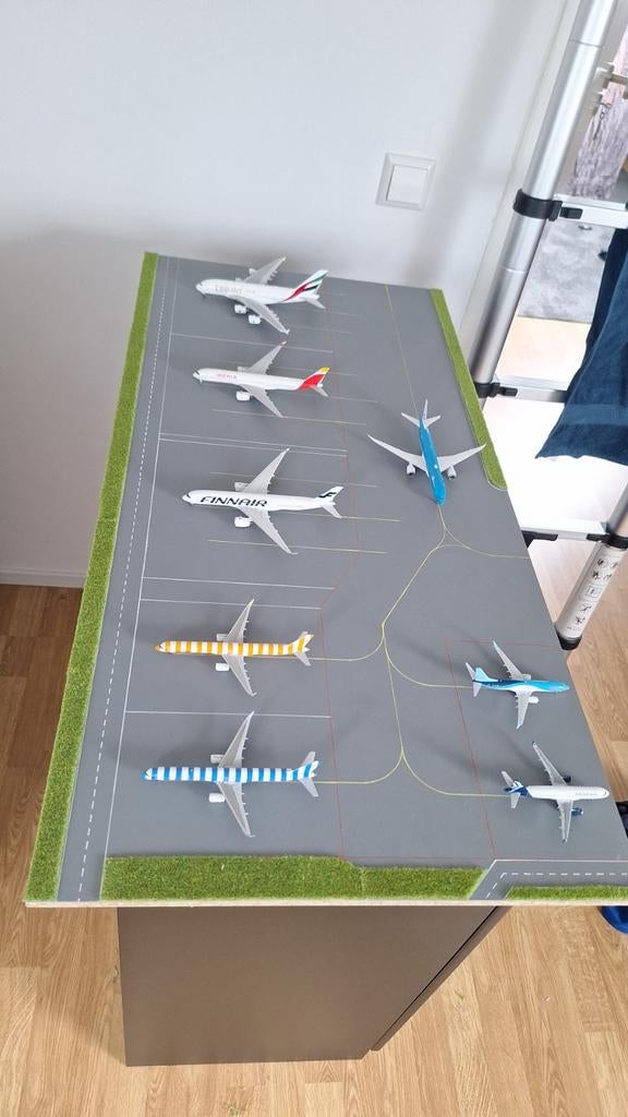 1:400 Diorama Vliegveld, Ophalen, Nieuw, Schaalmodel